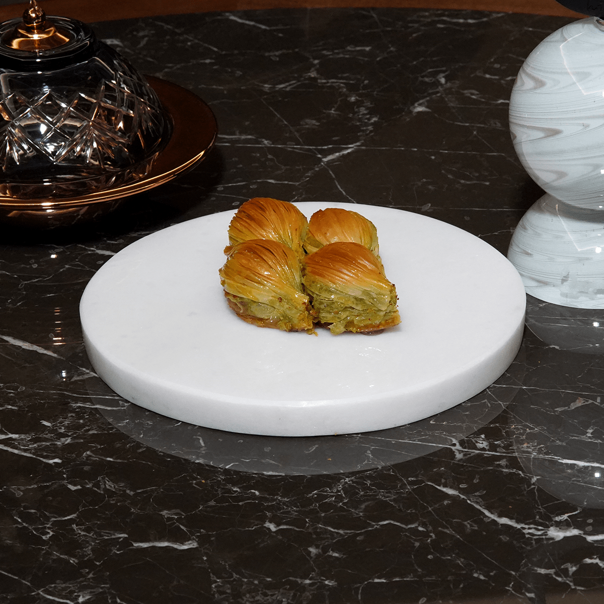 Kocak Gourmet Mussel Shell (Midye Style) Antep Pistachio Baklava - Premium Folded Pastry - 1kg - TryAladdin