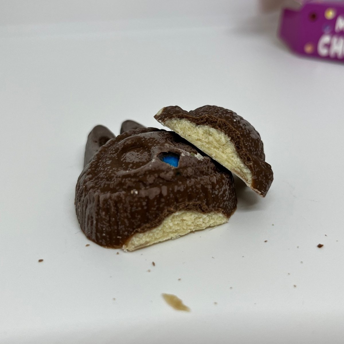 Vezir Lbumi de Boni Collectible Mystery Chocolate - Milk, White & Coloured Beans - 28g - TryAladdin