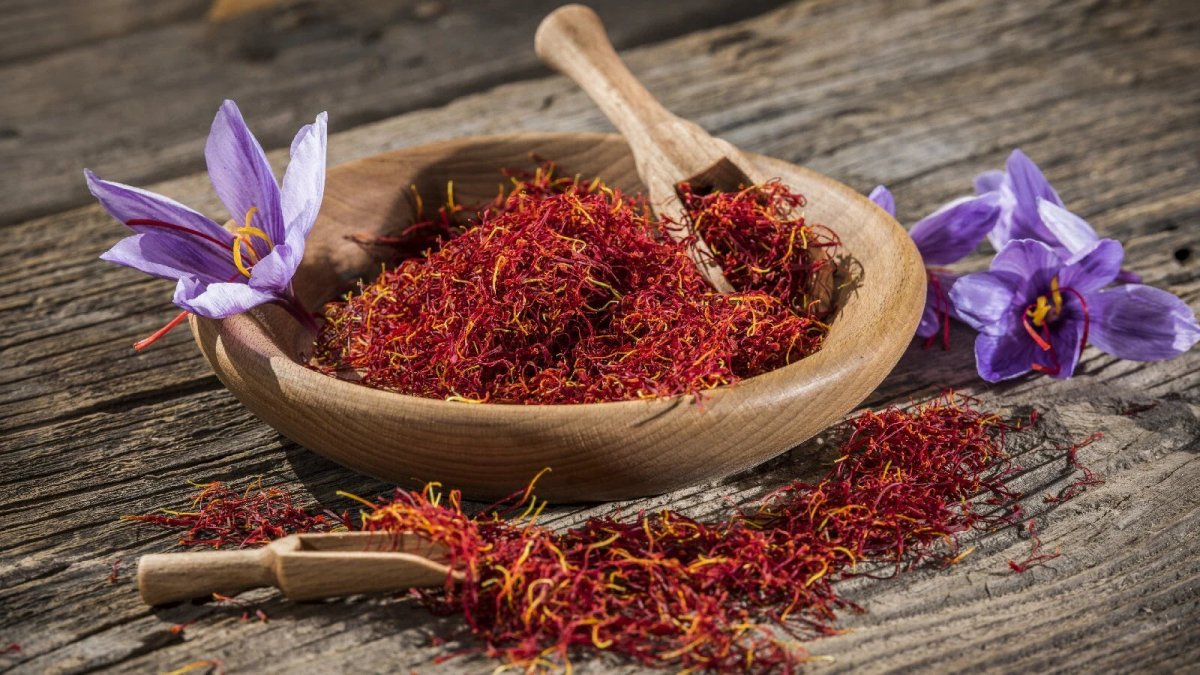 How to Choose the Best Quality Saffron Spice - Aladdin