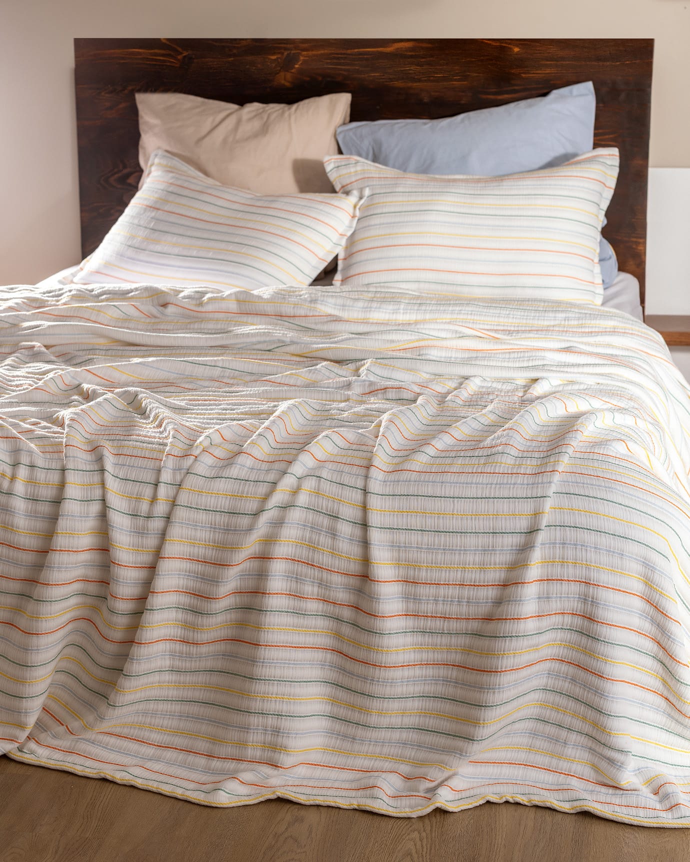 Cotton Blend Bedspread - Vibrant Luxury Collection