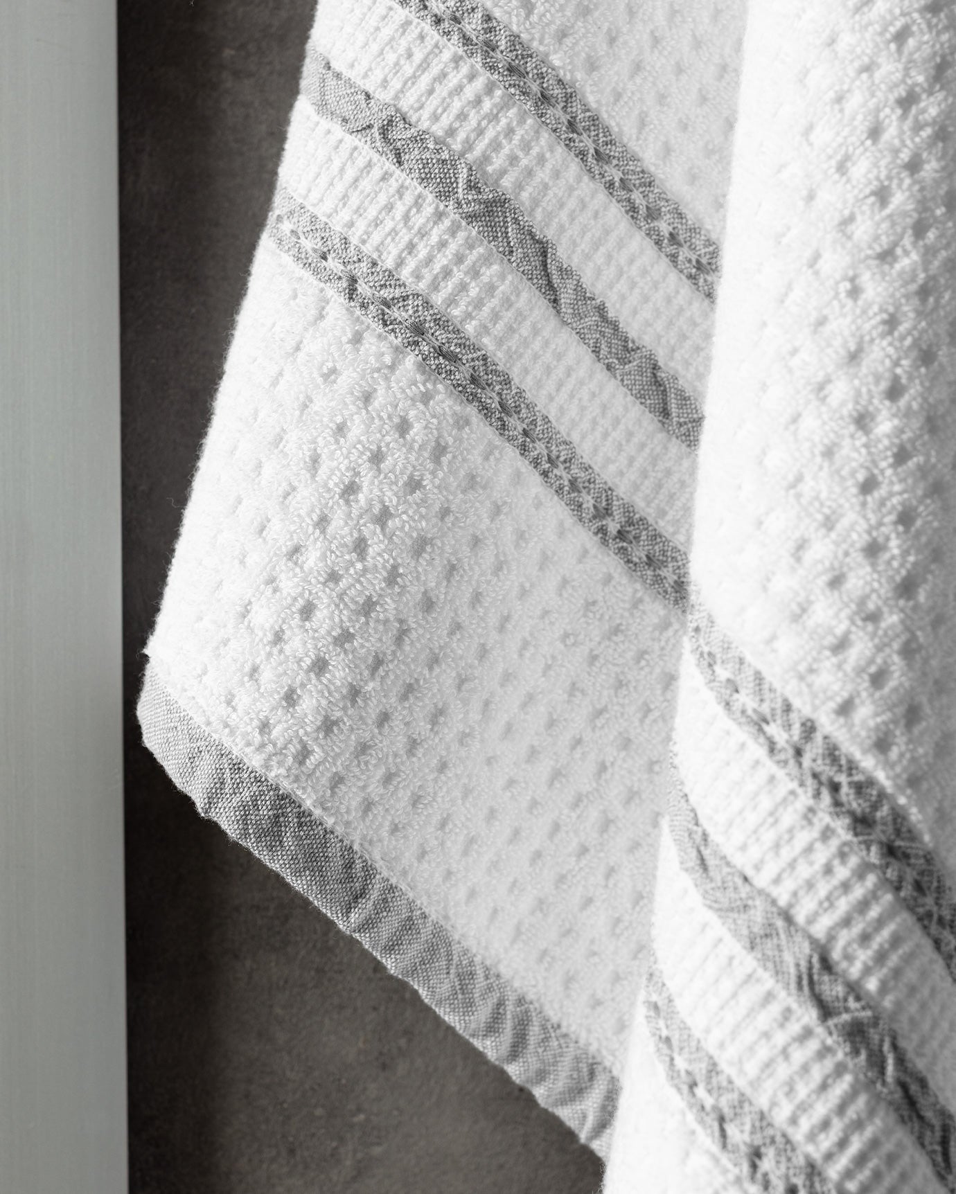Turkish Cotton Bath Towel - Plush Softness for Everyday Luxury