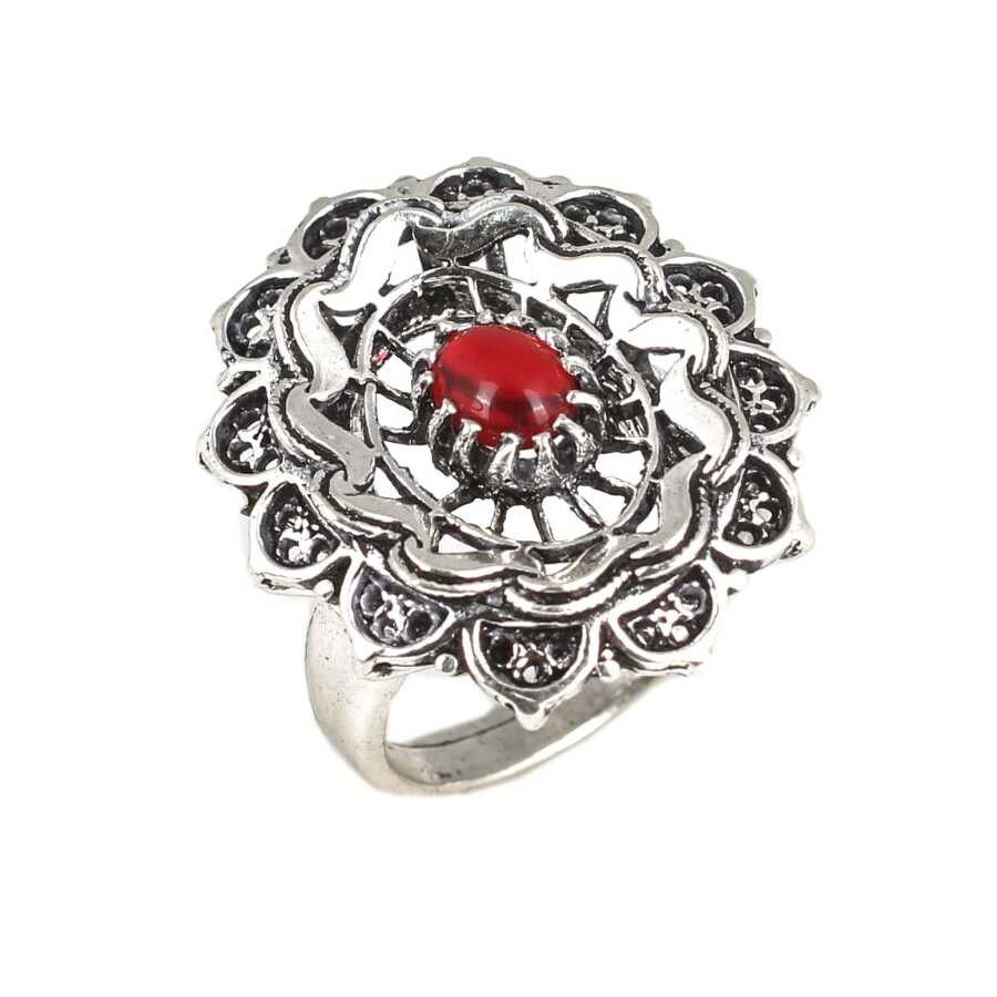 925 Sterling Silver Filigree Ring with Vibrant Ruby-Red Stone