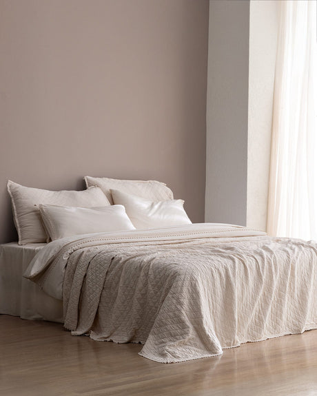 100% Cotton Double Bedspread Set - Soft & Serene Ecru Design
