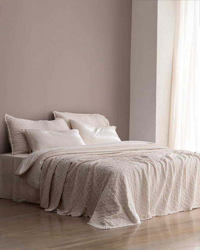 100% Cotton Double Bedspread Set - Soft & Serene Ecru Design