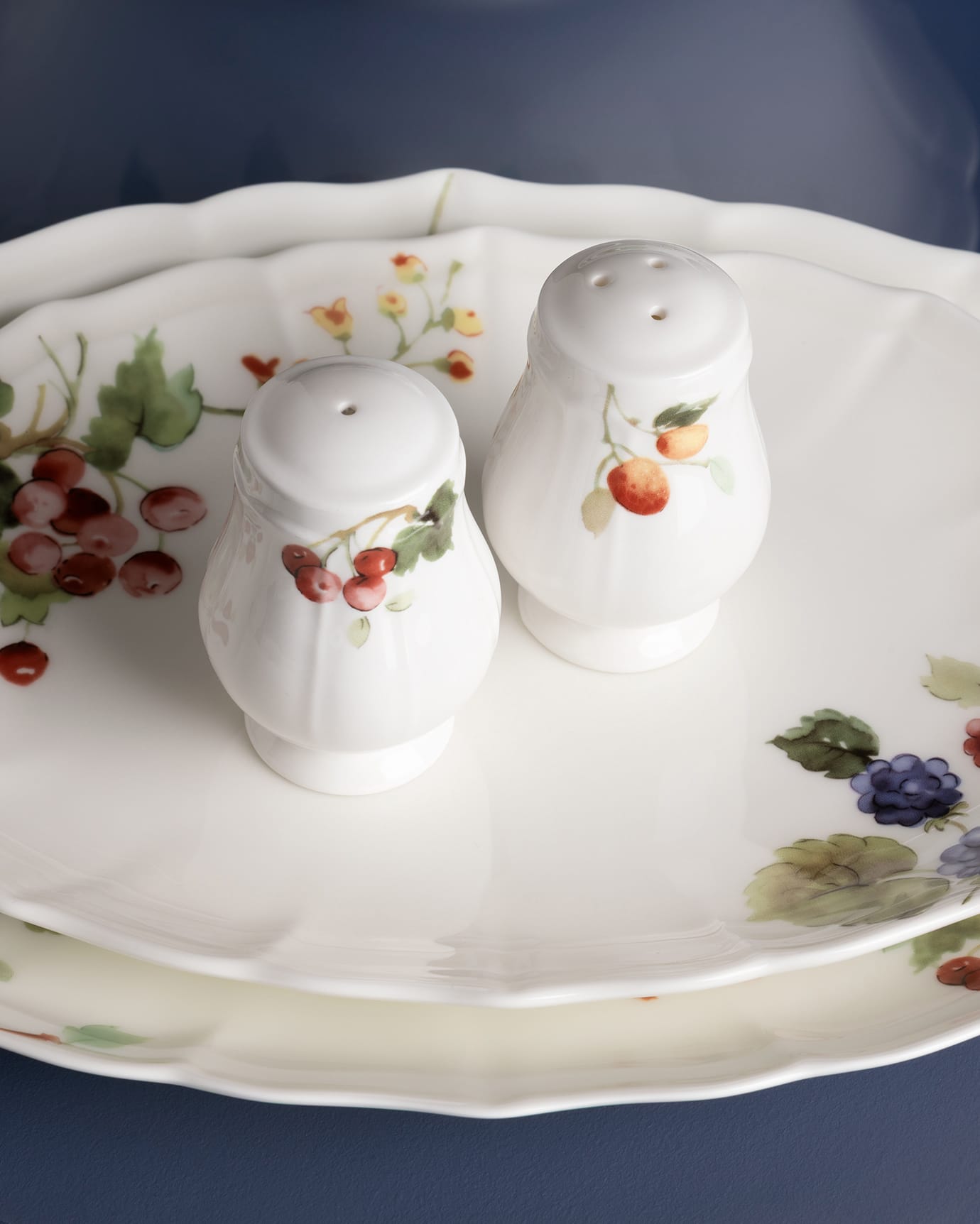 Fine Bone Porcelain 6-Person Dinnerware Set - Vibrant & Colorful