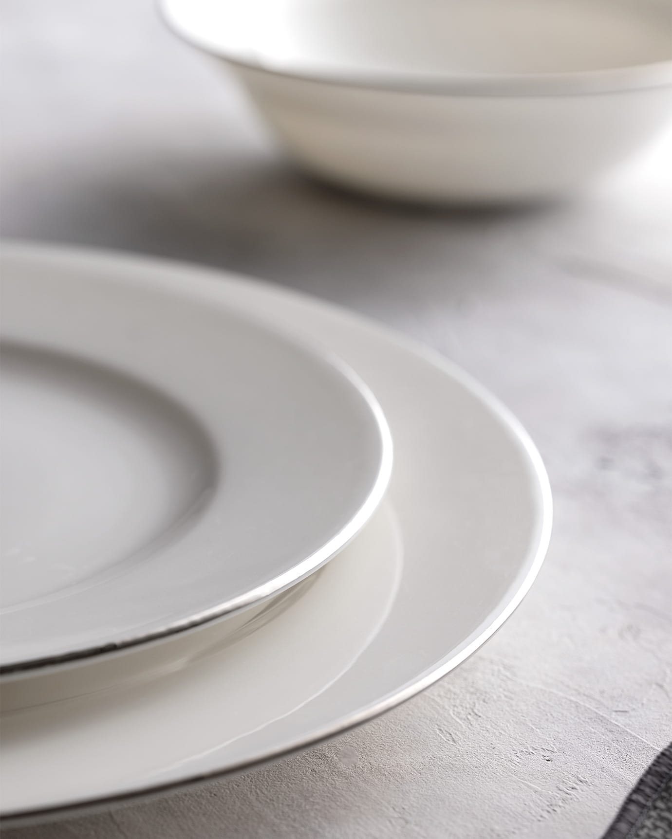 New Bone Porcelain 24-Piece Dinner Set - Galena White & Silver