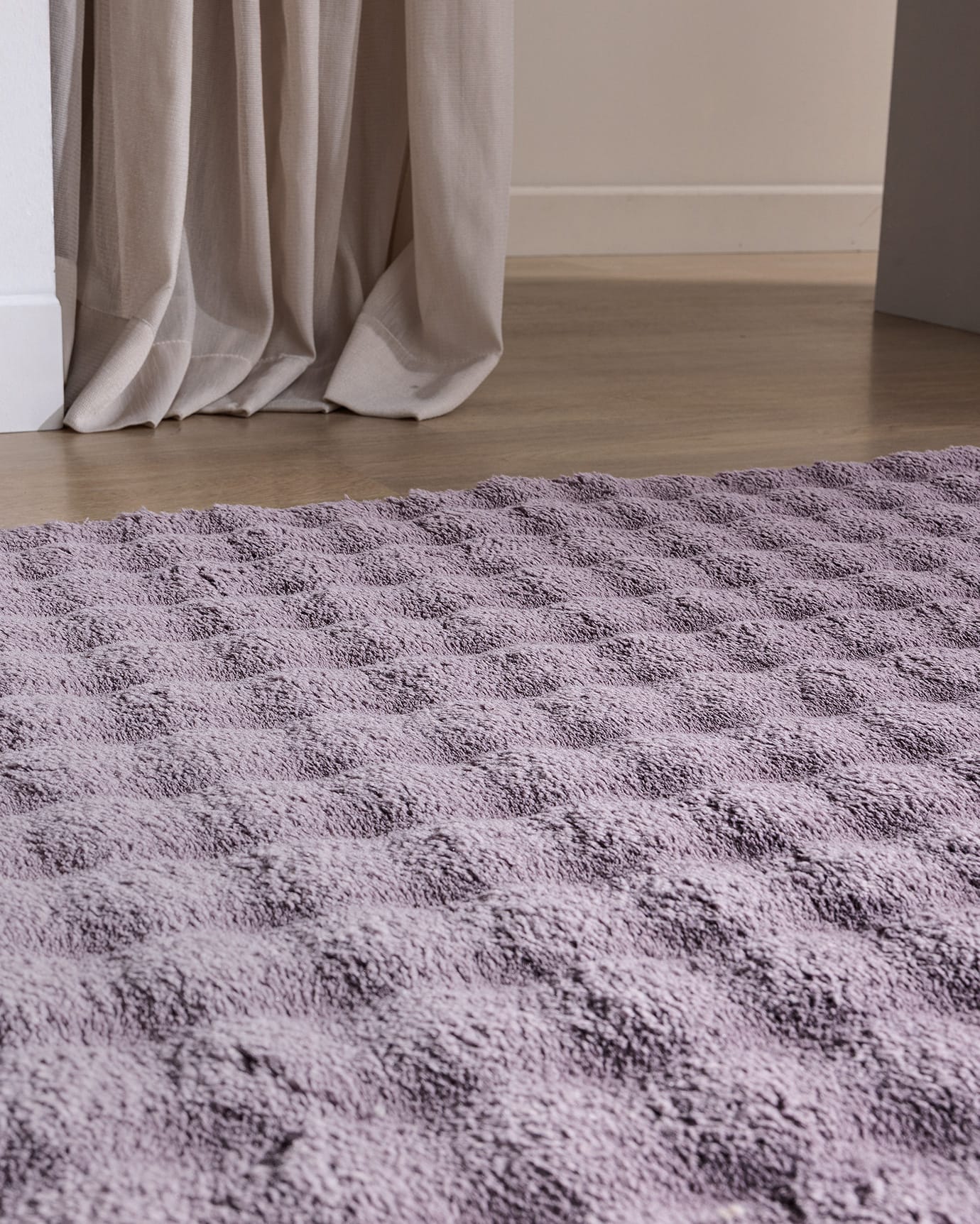 Premium Polyester Area Rug - Distinctive Bubble Texture Design