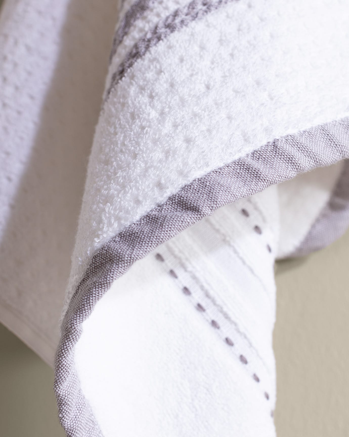Alissa 100% Cotton Face Towel - Soft & Absorbent Hand Towel