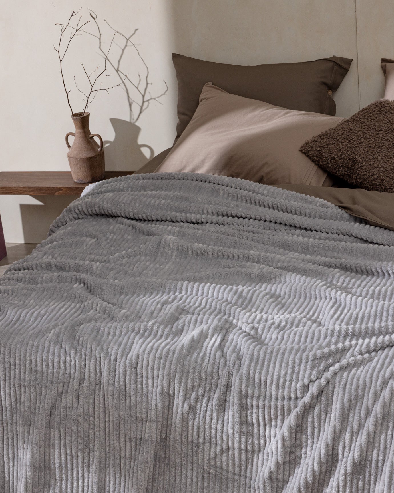 Plush Welsoft Single Polyester Blanket Grey