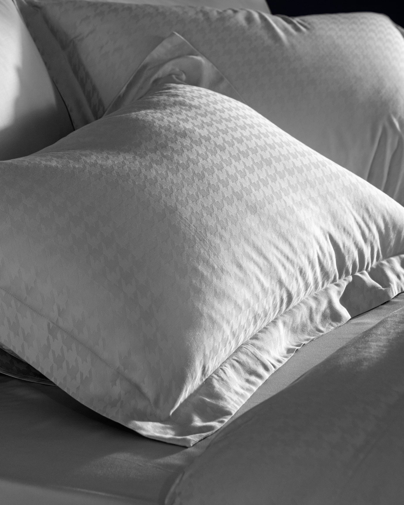 Double Bamboo Sateen Bedding Set - Silky Soft Duvet Cover