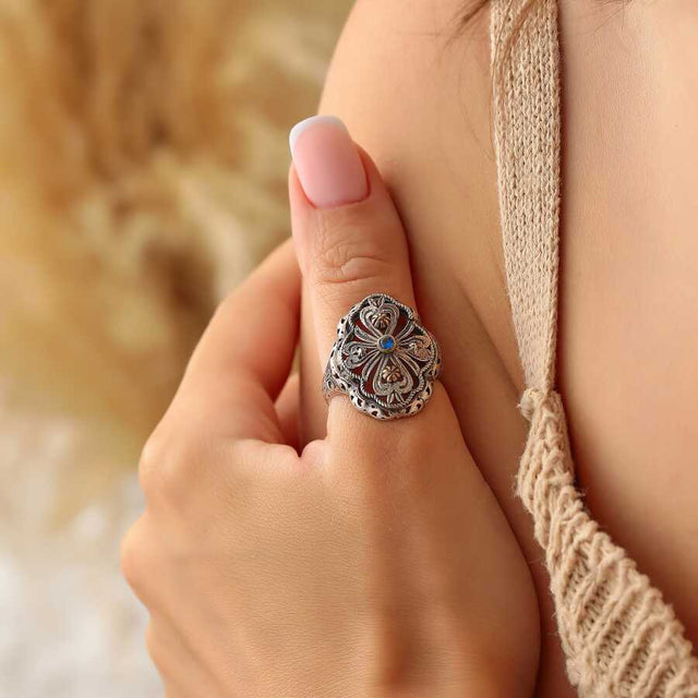 925 Sterling Silver Antique Openwork Cast Ring with Zircon