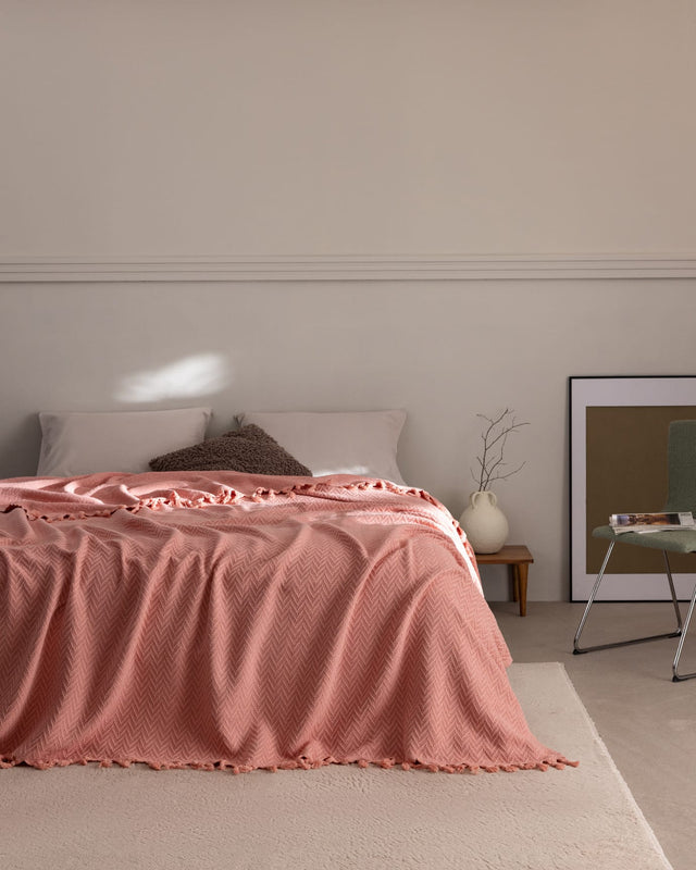 Elegant Powder Pink Twin Bedspread