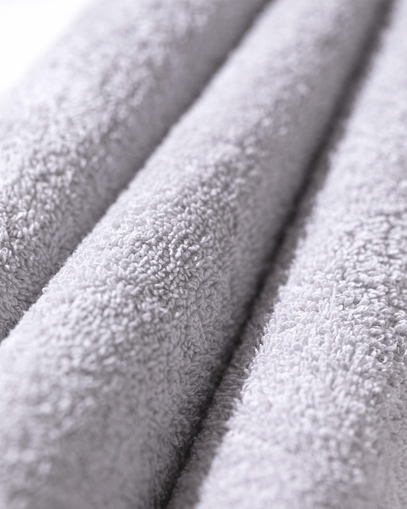 Luxurious 100% Cotton Face Towel - Soft & Absorbent Pansy Embroidery