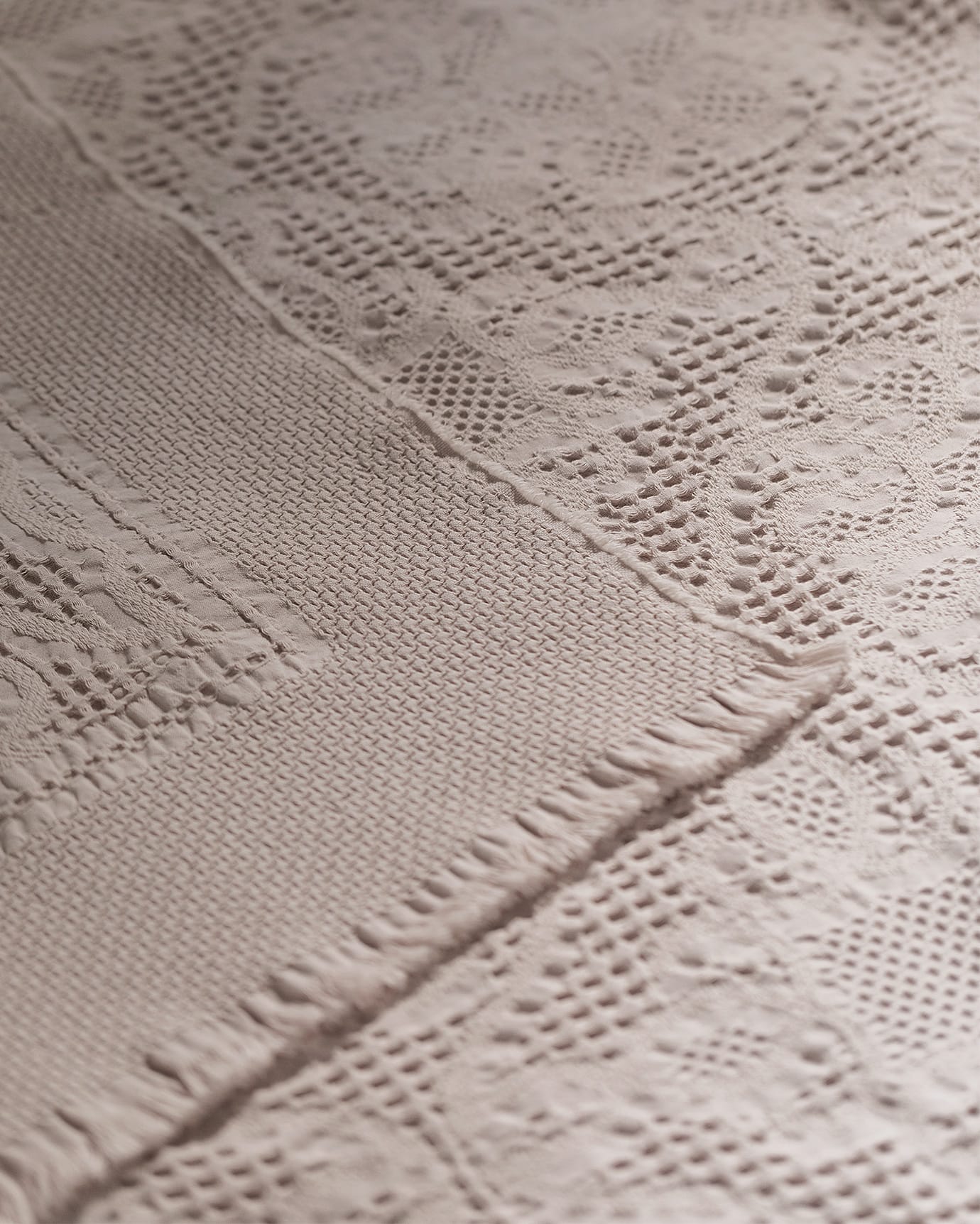 Carla Twin Bedspread Quilted Coverlet