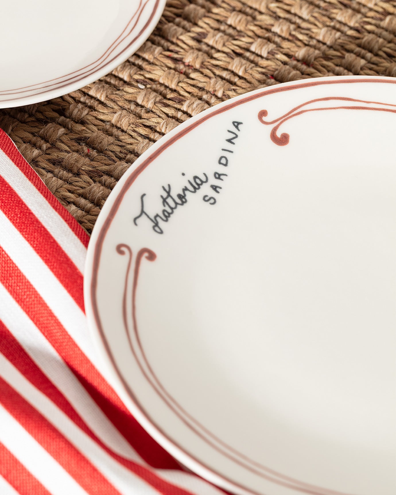 Poisson 2-Person 6-Piece Dinnerware Set, Burgundy