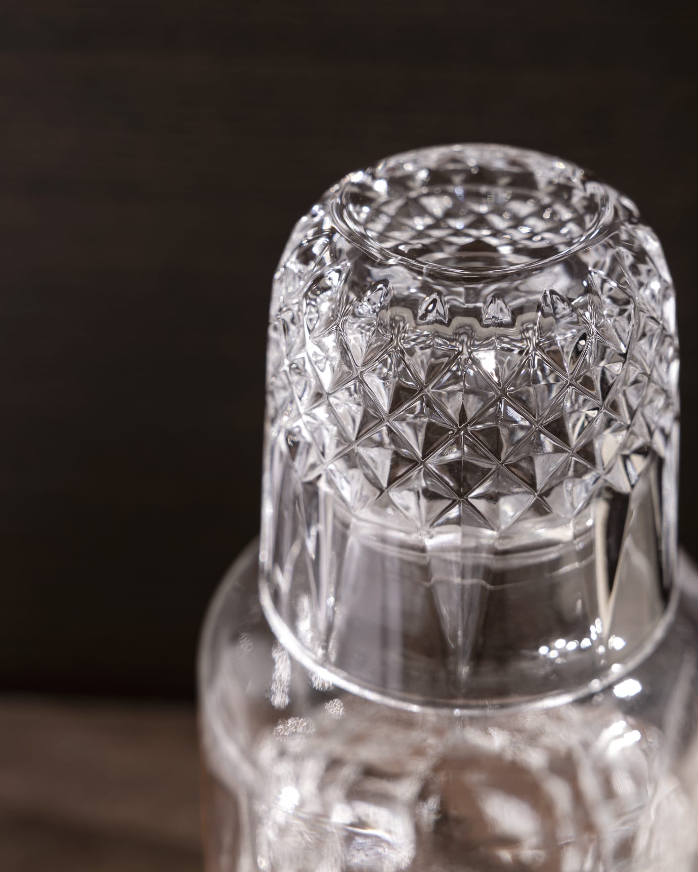 High-Quality Clear Glass Bedside Carafe - Elegant Audrey Design