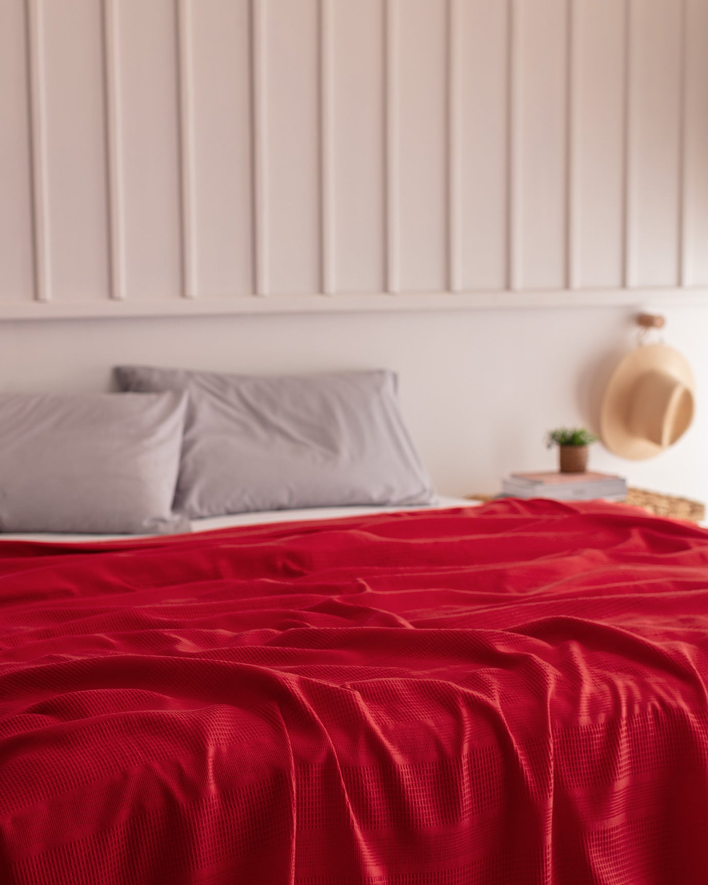 King Size 100% Cotton Pique Blanket - Soft Summer Bedspread