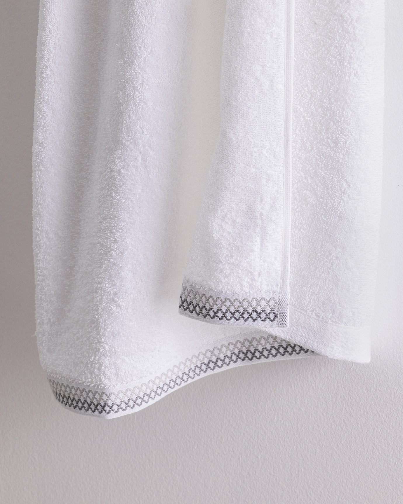 Soft Absorbent Cotton Bath Towel - White & Grey