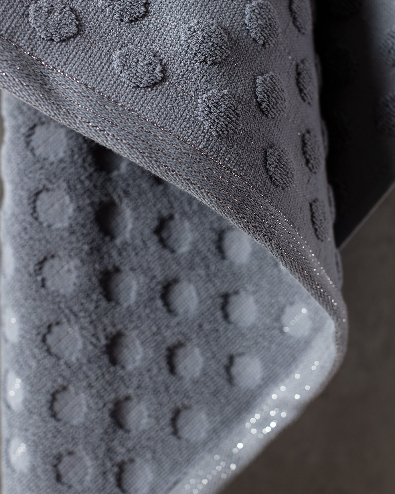 100% Cotton Bath Towel - Ultra Soft & Absorbent