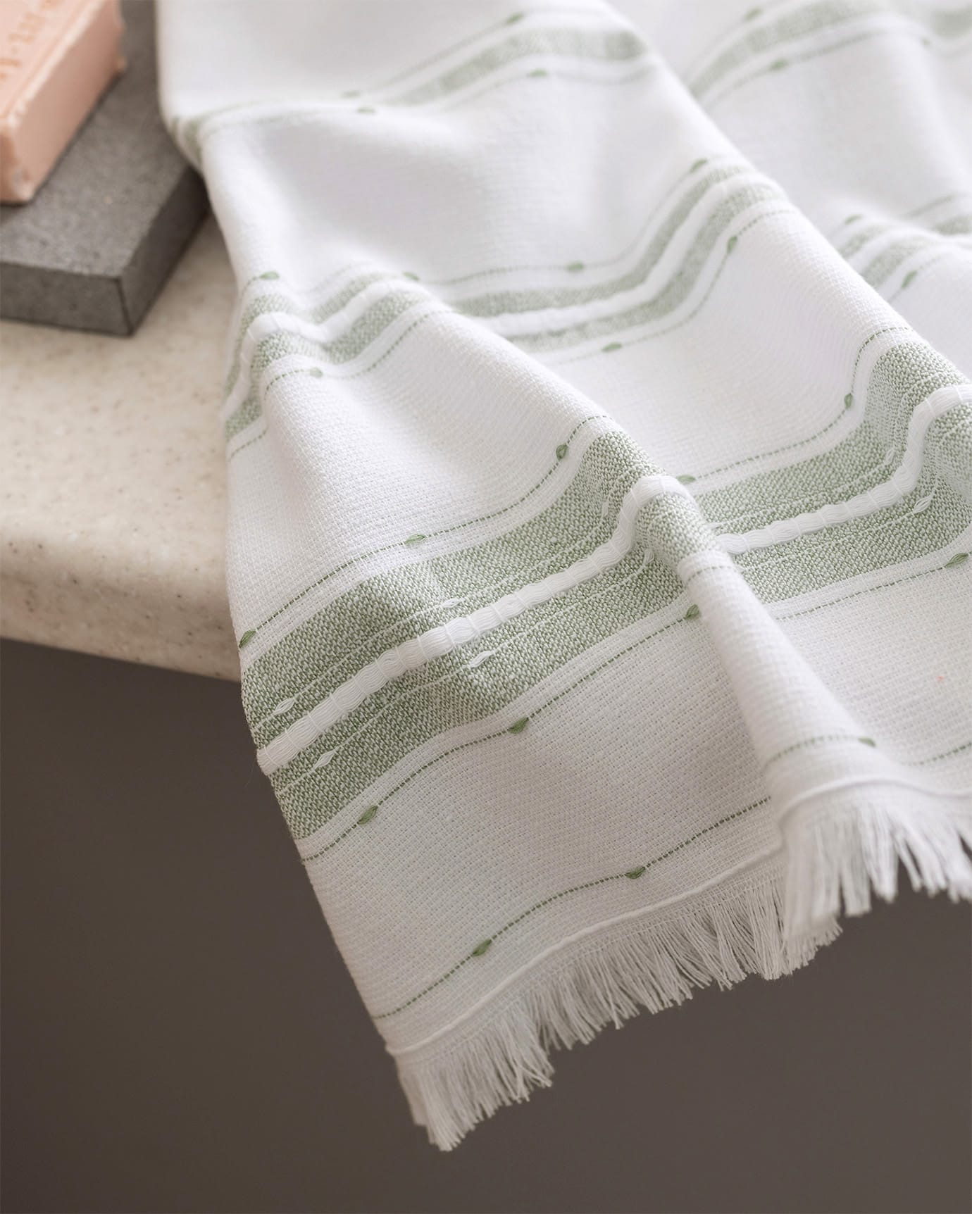 Serviette de visage en mélange de coton - Design frais blanc et vert