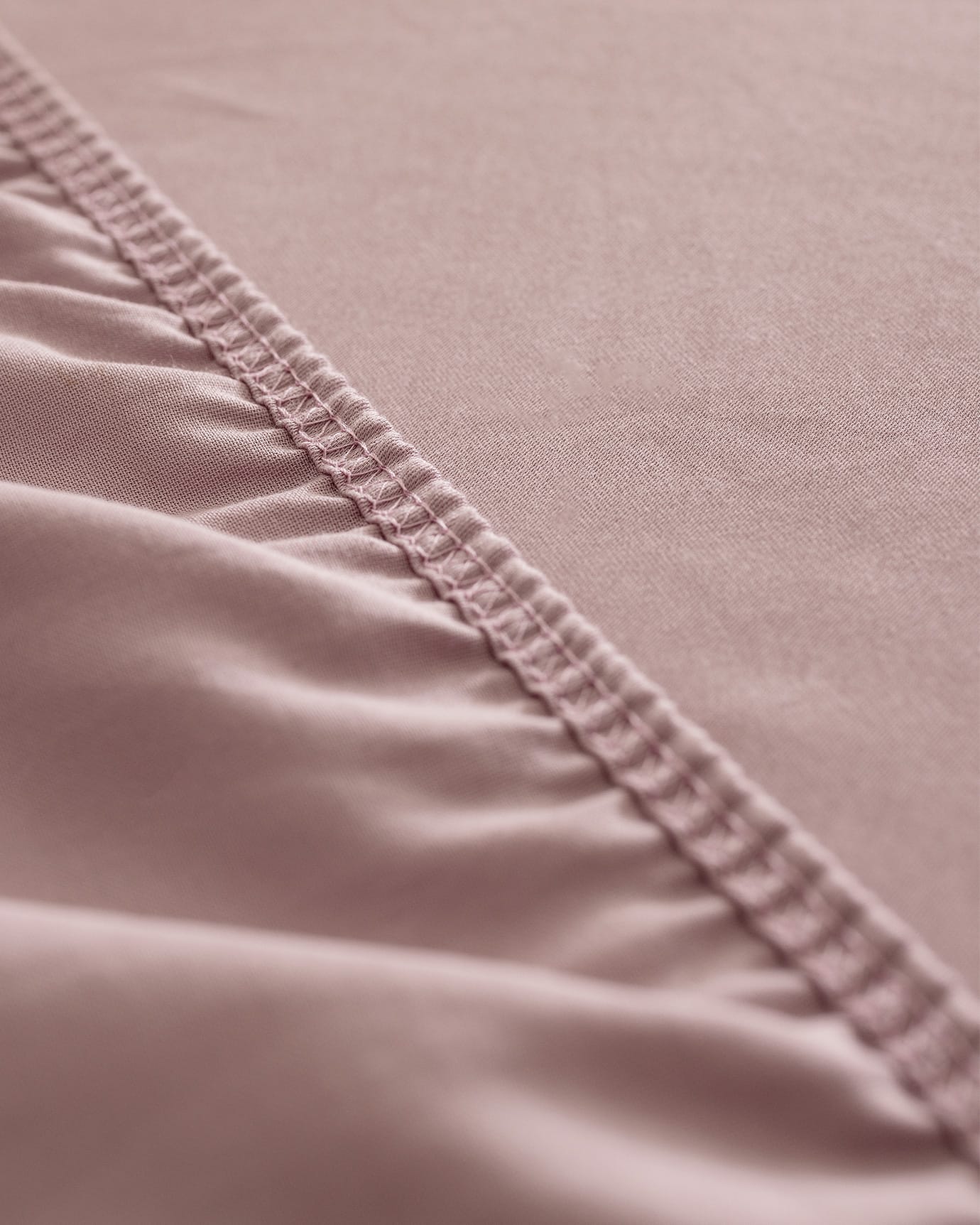 King Size 100% Cotton Sateen Fitted Sheet - Soft & Smooth Bedding