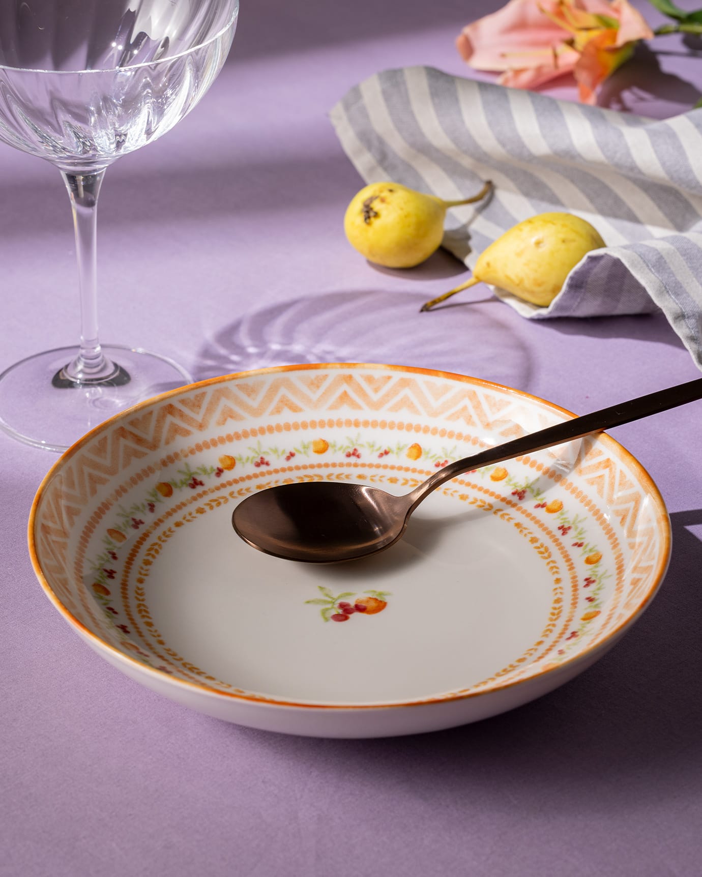 New Bone 6-Person Dinner Set - Sophisticated & Durable Design