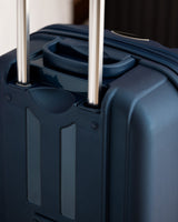 Marineblaue Kabinen-Trolley - Handgepäckgröße Reisegepäck