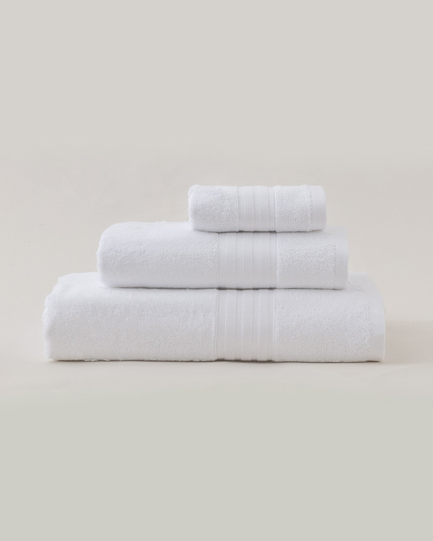 Cotton Tencel Blend Bath Towel - Luxurious Softness & Botanical Comfort