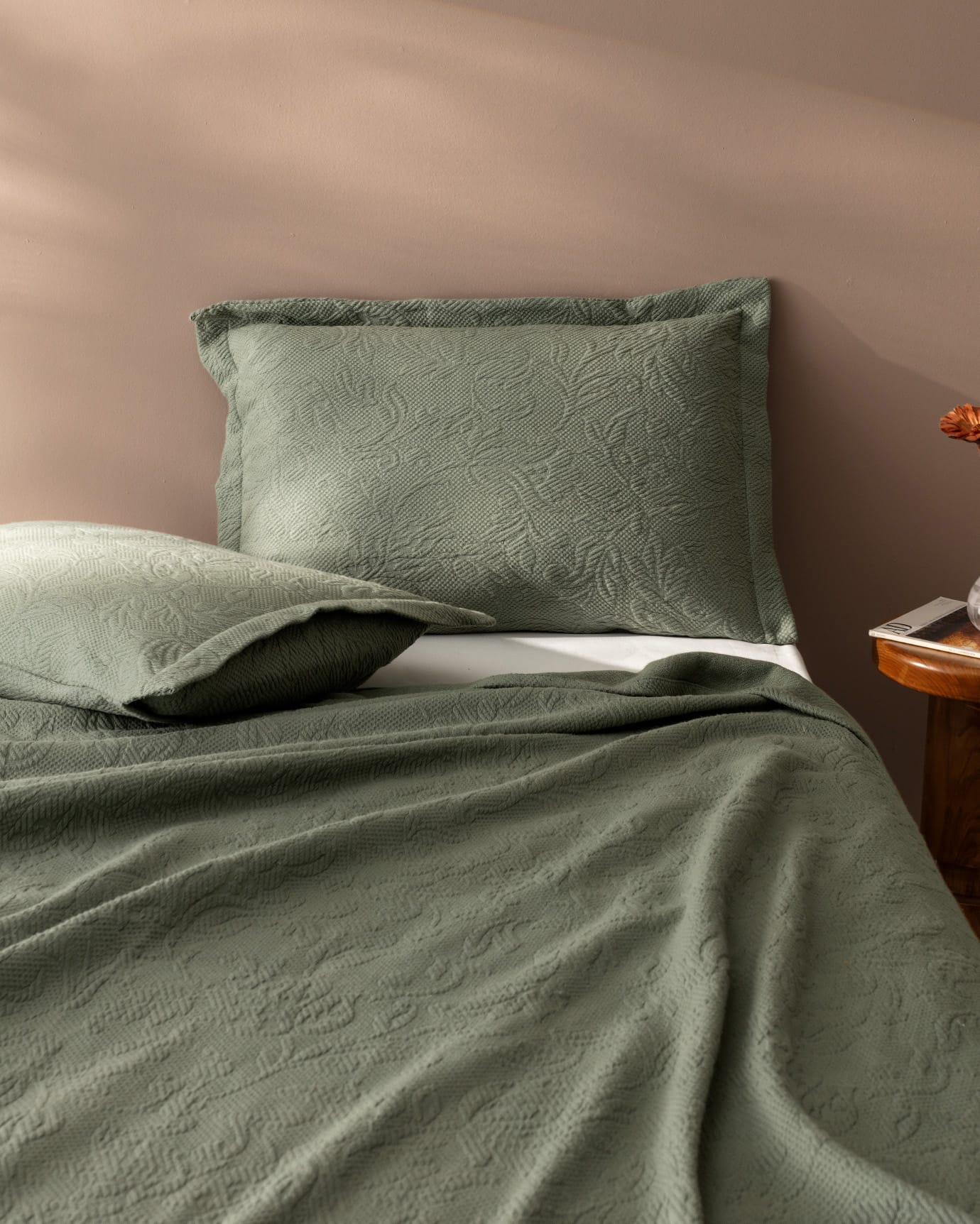 100% Cotton Single Bedspread Set - Soft & Breathable Comfort