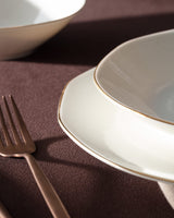 Nyt Bone China Middagsæt til 6 personer - Elegant Metallic Kant