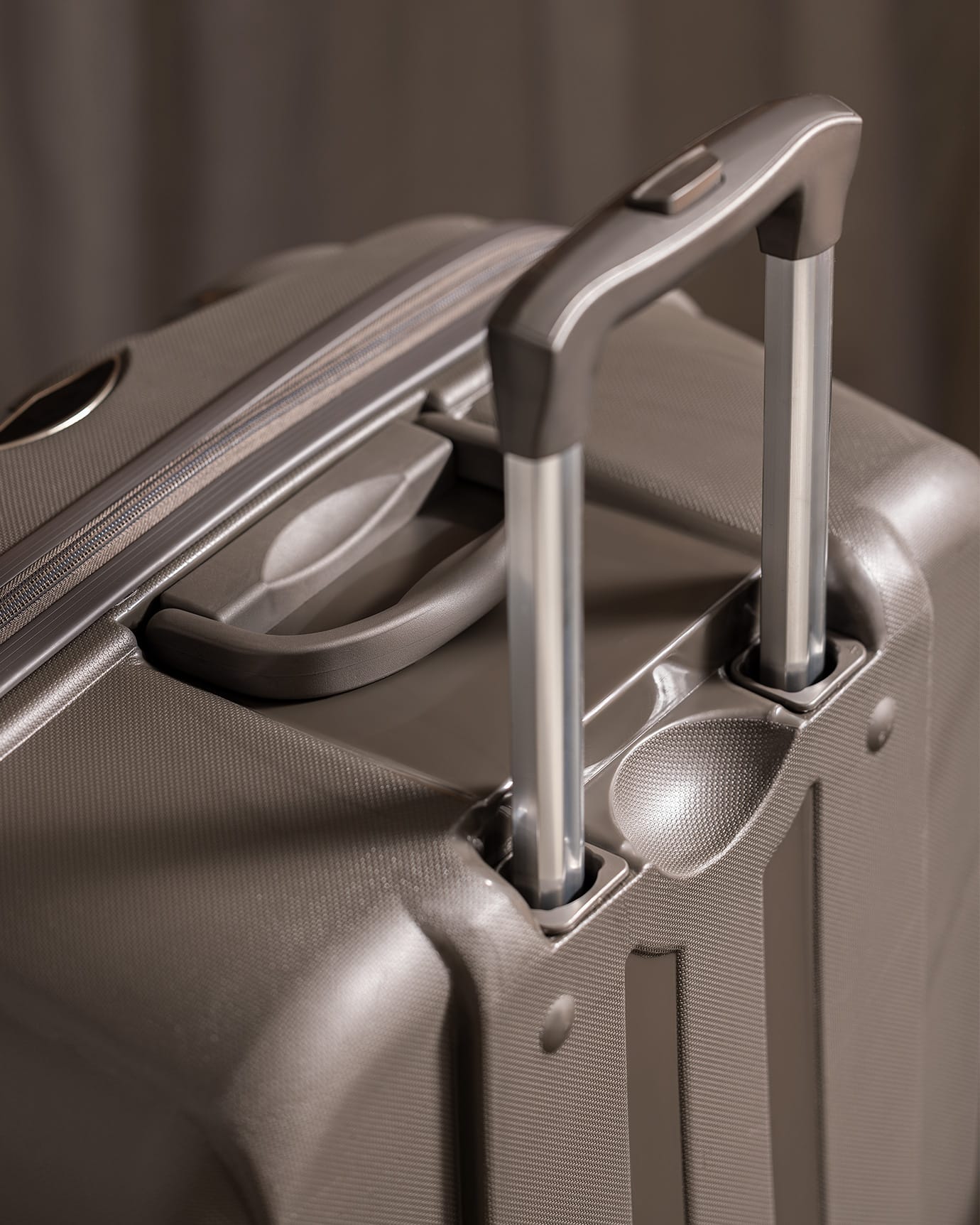 Large Hard Shell Travel Suitcase - Grey