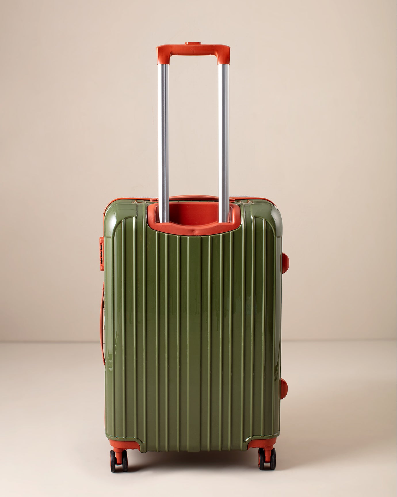 Medium Hardshell Travel Suitcase - Durable Spinner Luggage