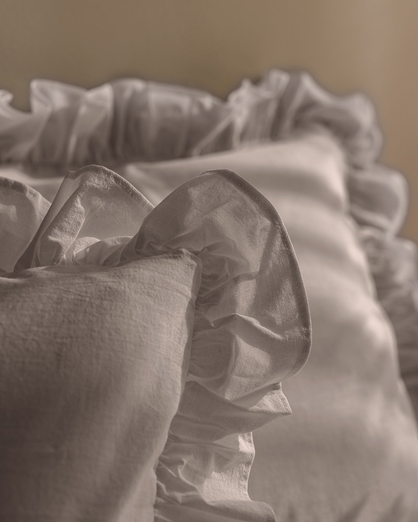 King Size 100% Cotton Ruffled Stone Washed Bedding Set