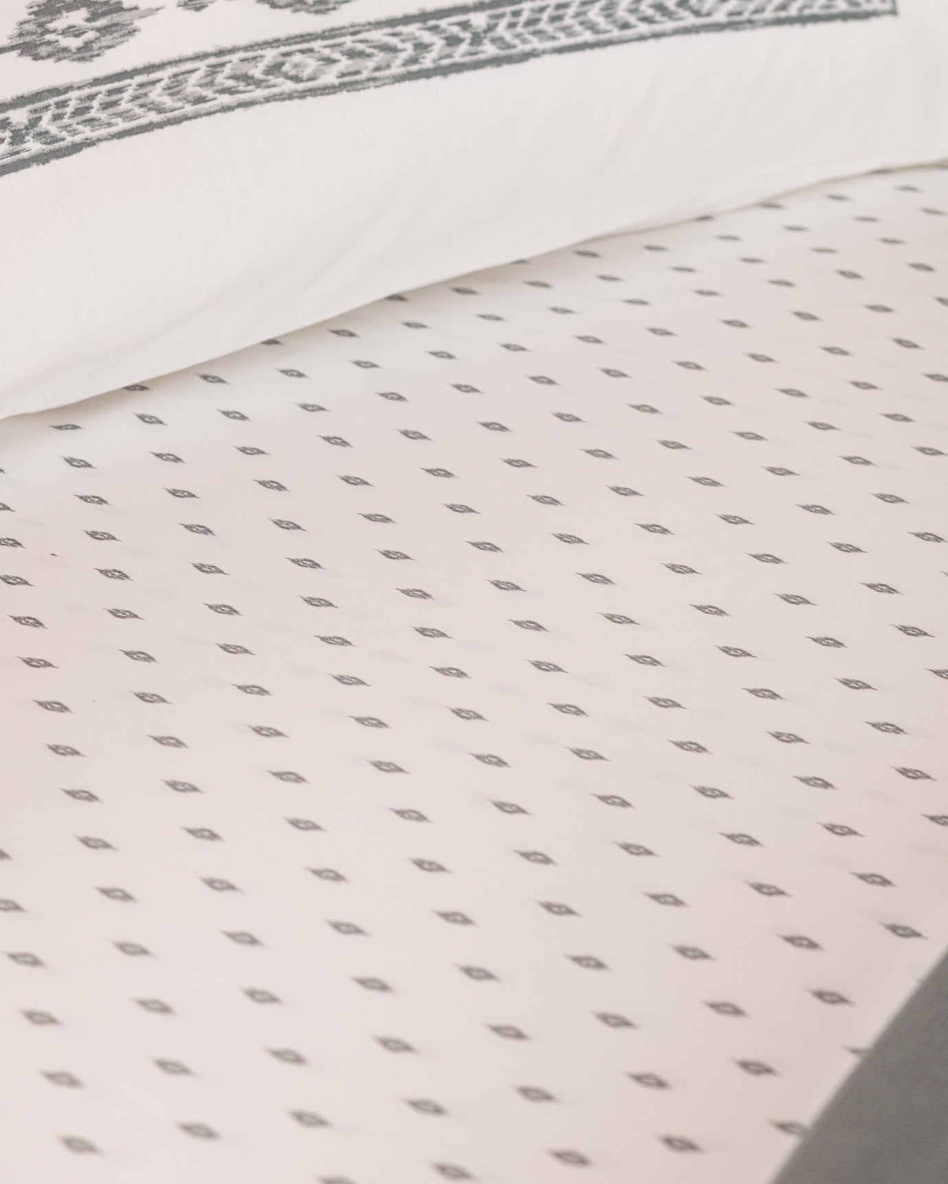 Cotton Lyocell Blend Double Pike Set - Plain Weave Softness