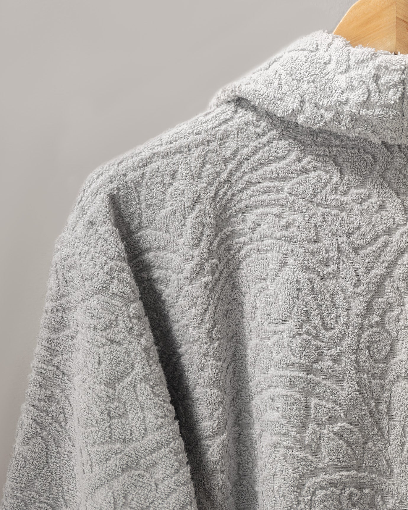 100% Cotton Jacquard Unisex Bathrobe - Soft & Absorbent Comfort