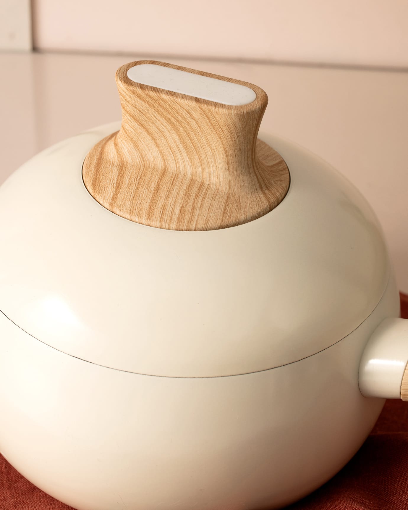 17 cm White Saucepan with Lid - Small Cooking Pot for Kitchen