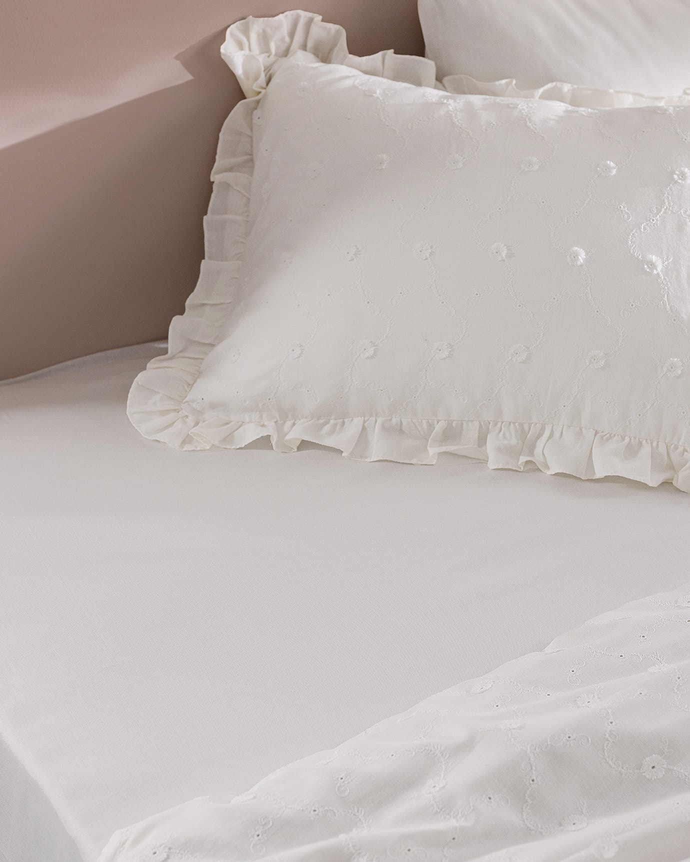 100% Cotton Double Duvet Cover Set - Embroidered Saule Collection