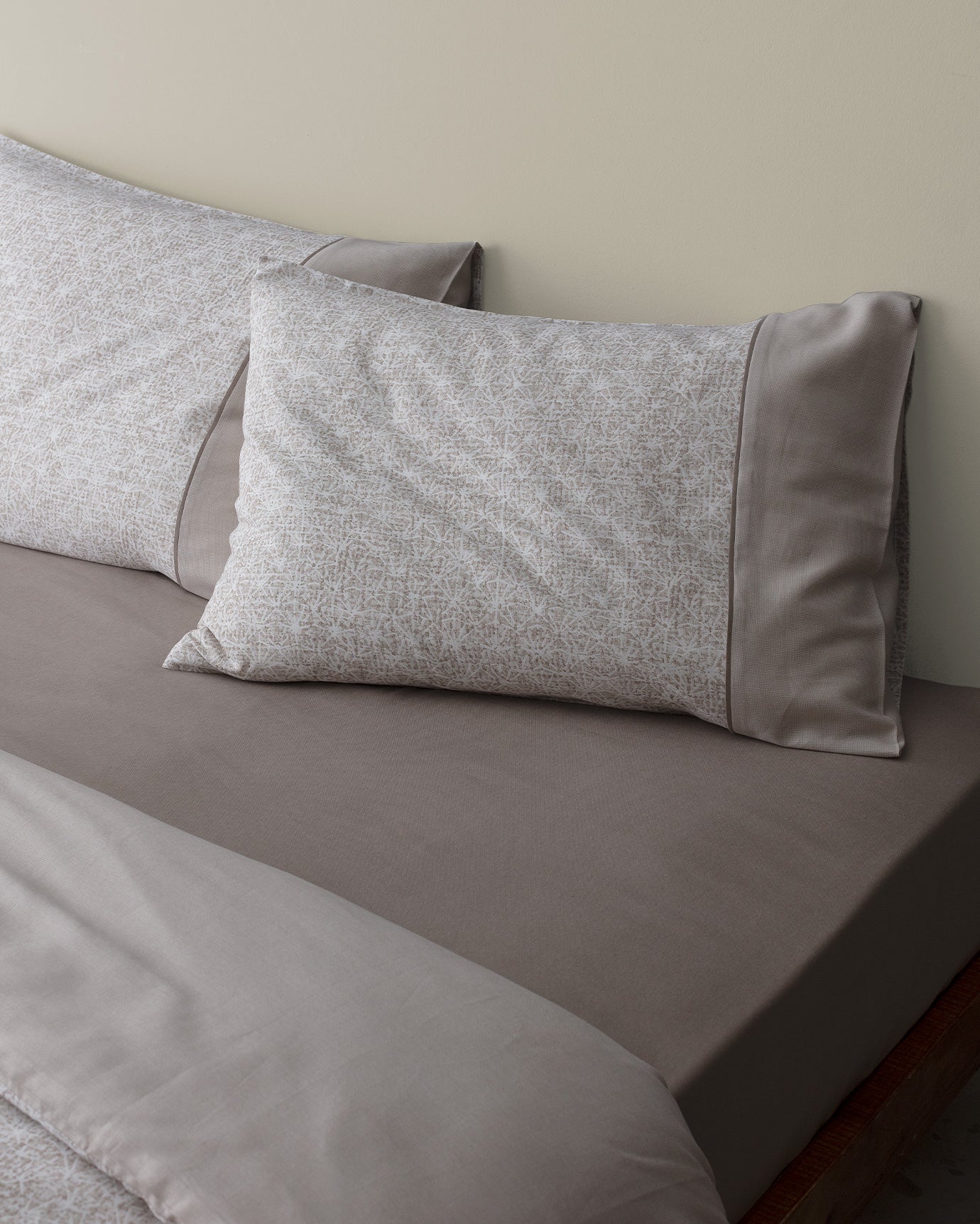 Astrid Double Size 100% Cotton Crepe Printed Duvet Cover Set