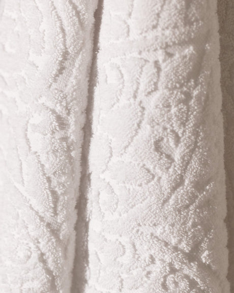 100% Cotton Bath Towel - Plush Softness & Absorbent