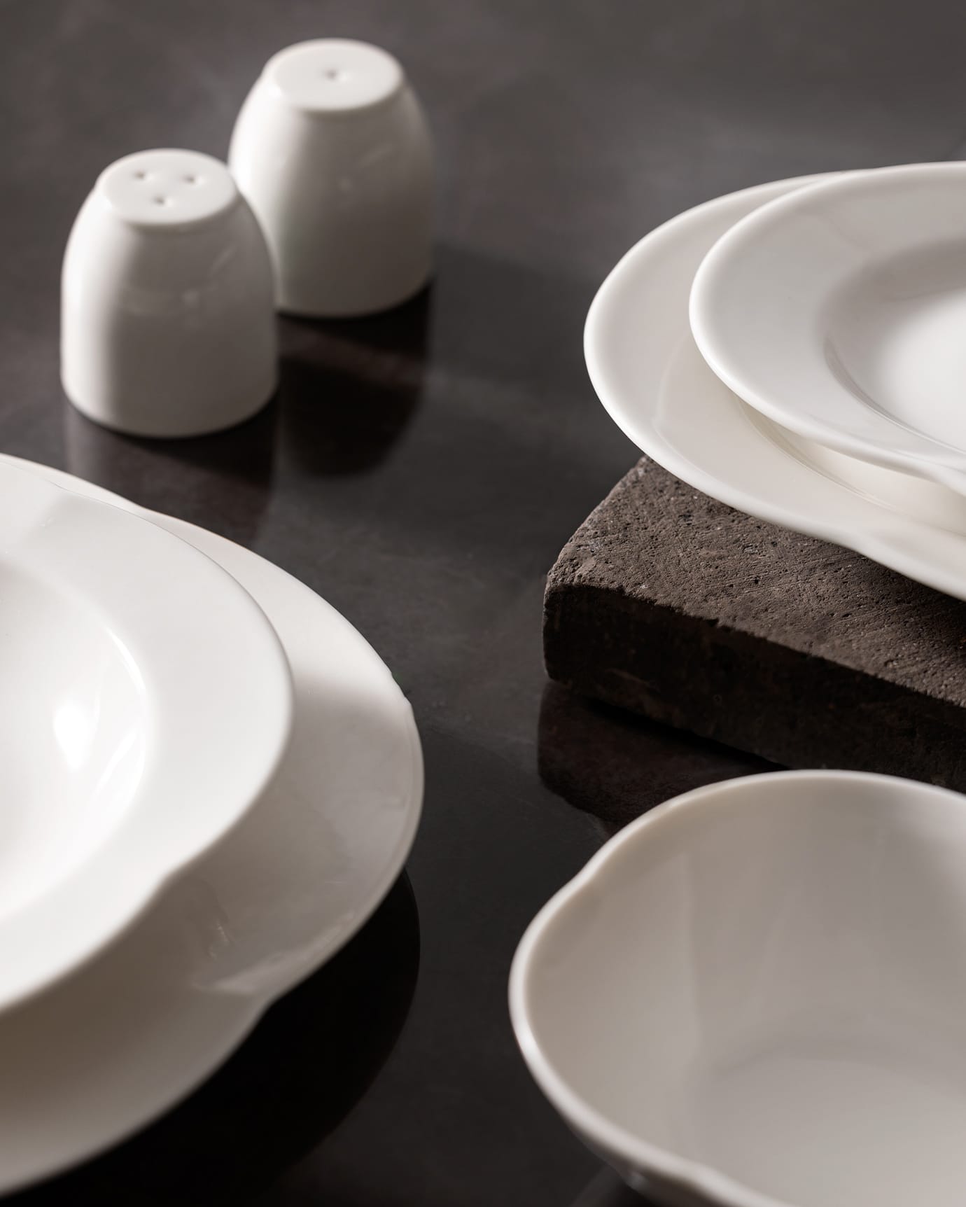 New Bone Porcelain 6-Person Dinner Set - Elegant Perle Design