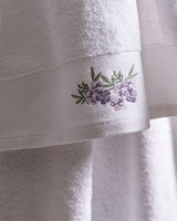 100% Cotton Fluffy Bath Towel - Soft, Absorbent & Quick - Dry - White & Lilac - TryAladdin