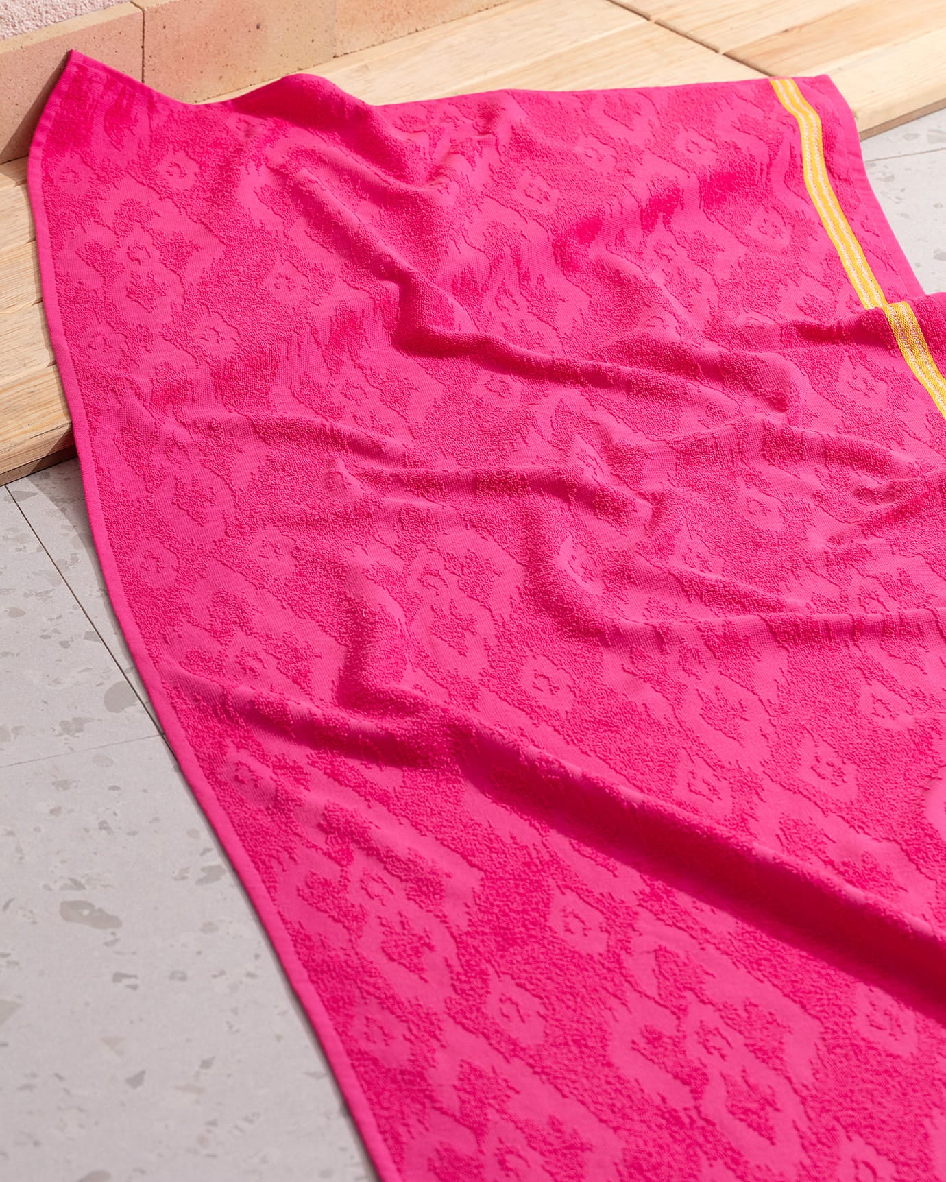 Niels Beach Towel