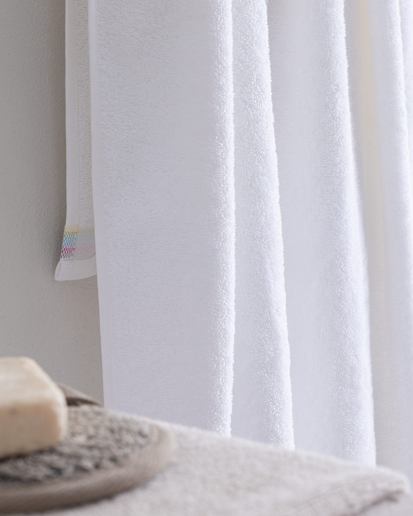 Pomeline 100% Cotton Soft & Absorbent Bath Towel