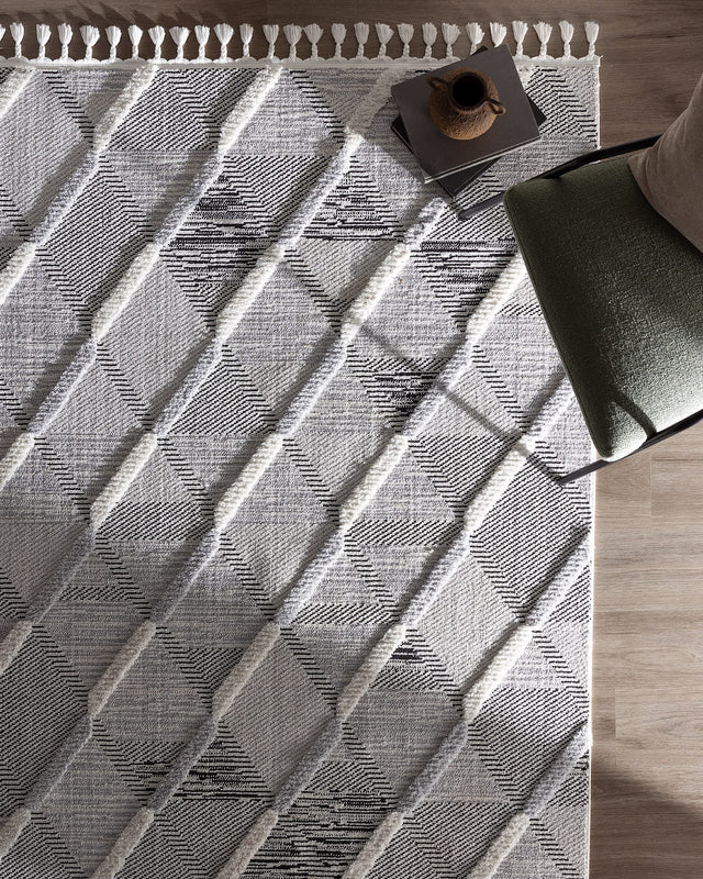 Soft Pile Polyester Area Rug - Modern Coleus Design for Living Spaces
