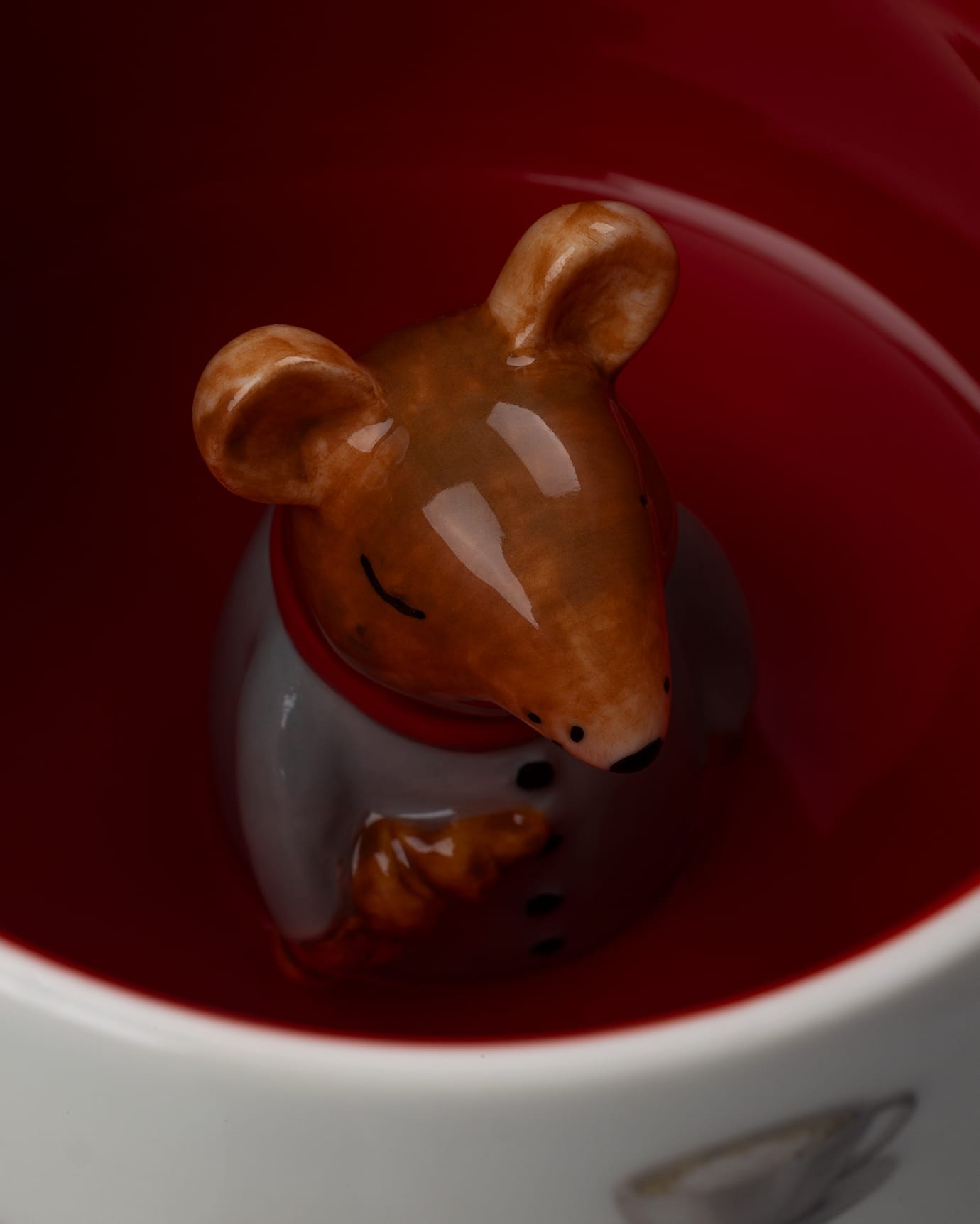瓷杯 - 充满活力的科尔尼利亚风格艺术图案，适合咖啡和茶