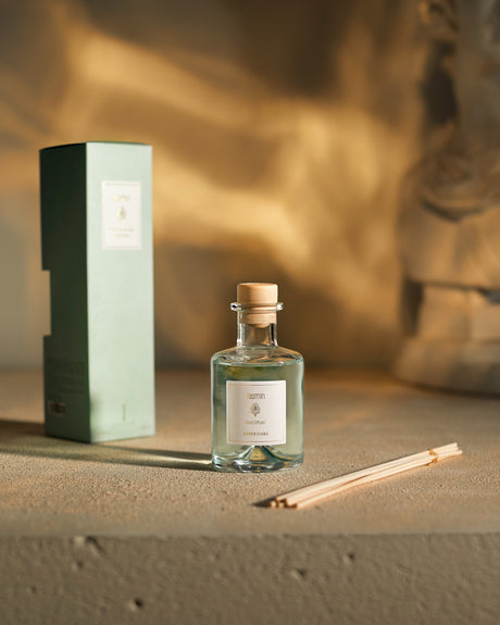 Elegant Glass Reed Diffuser - Jasmine, Hyacinth & Gardenia Scent