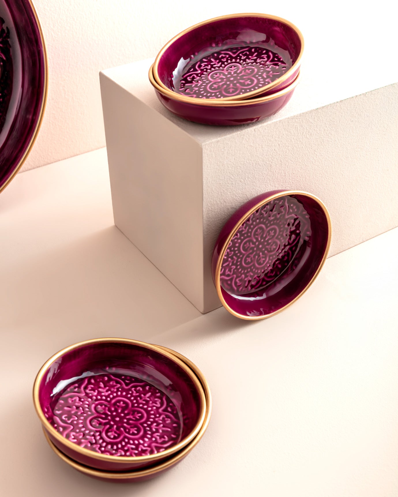 Elegant Metal 6-Piece Plate Set - Rosalie Collection
