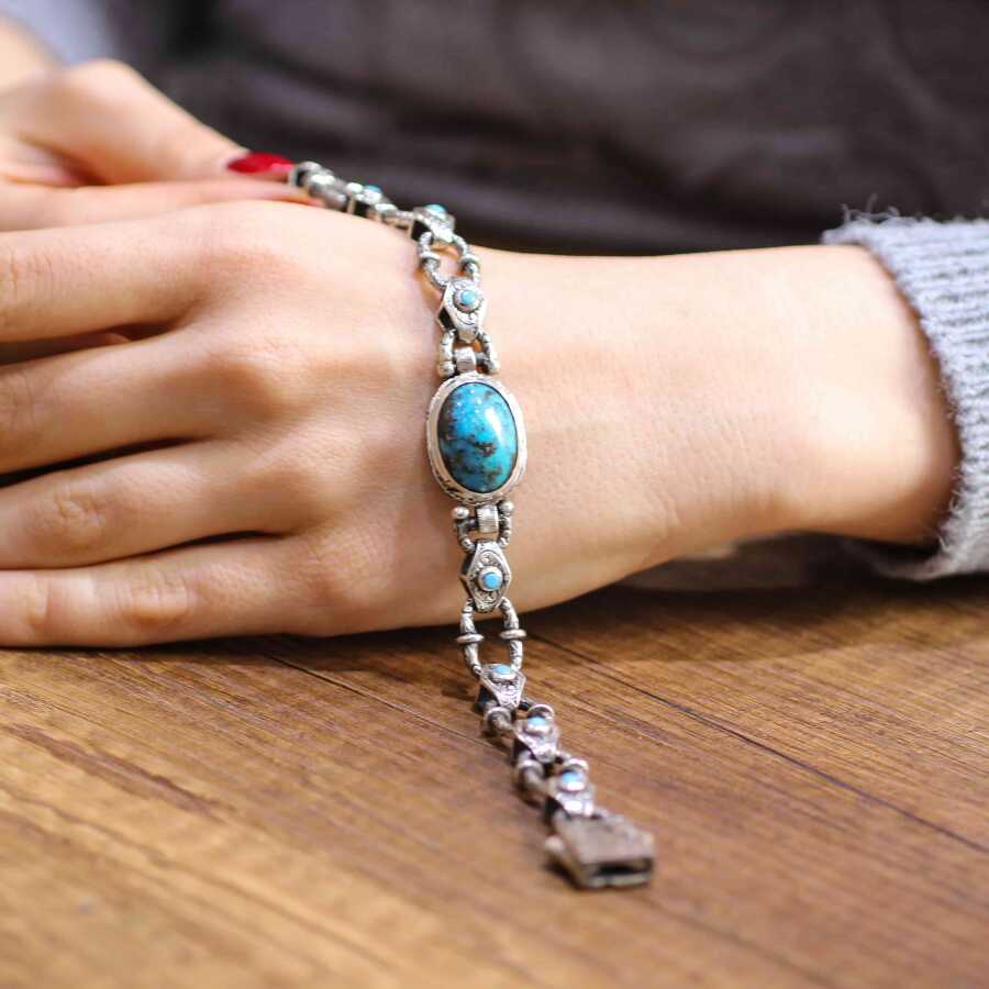 Oxidovaný náramek z 925 stříbra s ručně rytým tyrkysem