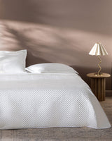 Soft Velvet Twin Bedspread - Elegant Quilted Bed Cover