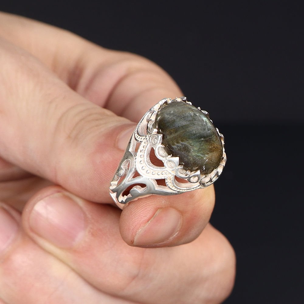 Tesbihevim | Men's Silver Ring with Labradorite Stone - TryAladdin